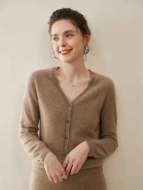 2026 New Style  Autumn-winter Women's Cashmere Knitted Sweater V-neck Cardigan