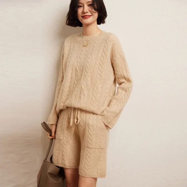 2026 Autumn/Winter New Women's Round Neck Heavy Cable Knit Loose Casual Commuter Knit Sweater Set