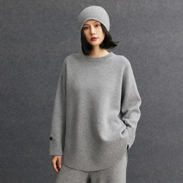 Crew Neck Cashmere Sweater for Women Casual Style Oversized Knitted Warm Cashmere Pullover