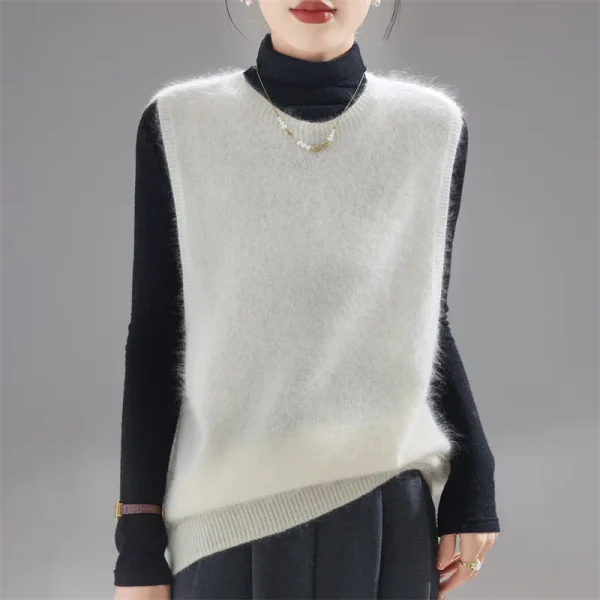 Korean Women's Merino Wool Vest Loose Short Sleeveless Velvet Knitted Sweater for Fall Winter